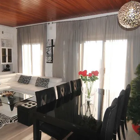 Homeholidaysrentals Burriac Apartmán *