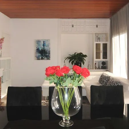 Homeholidaysrentals Burriac Apartmán *