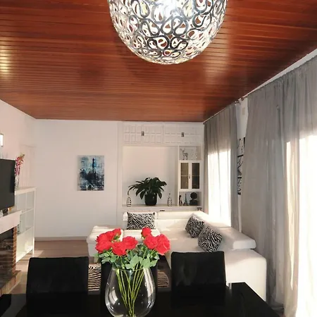 Homeholidaysrentals Burriac Apartmán *